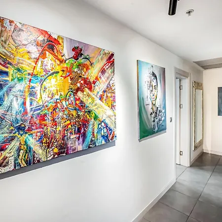 30th Floor, Sky Views, Balcony, Pool, Gym, Apartment *