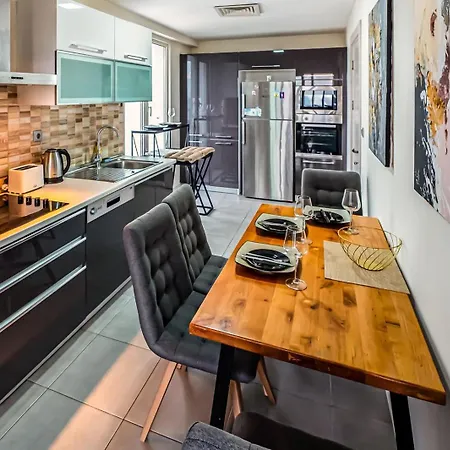 30th Floor, Sky Views, Balcony, Pool, Gym, Скопье