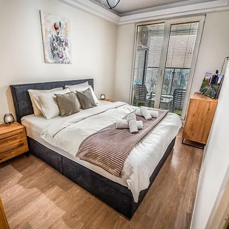 30th Floor, Sky Views, Balcony, Pool, Gym, * Скопье