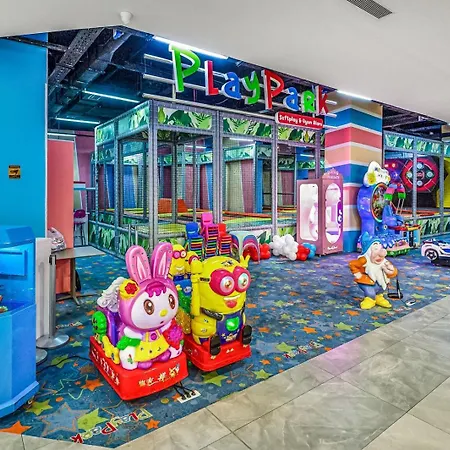 30th Floor, Sky Views, Balcony, Pool, Gym, Апартаменты