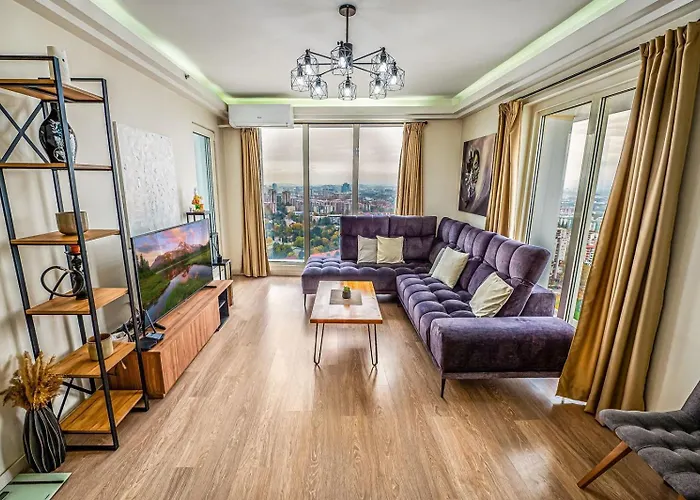 30th Floor, Sky Views, Balcony, Pool, Gym, Appartement